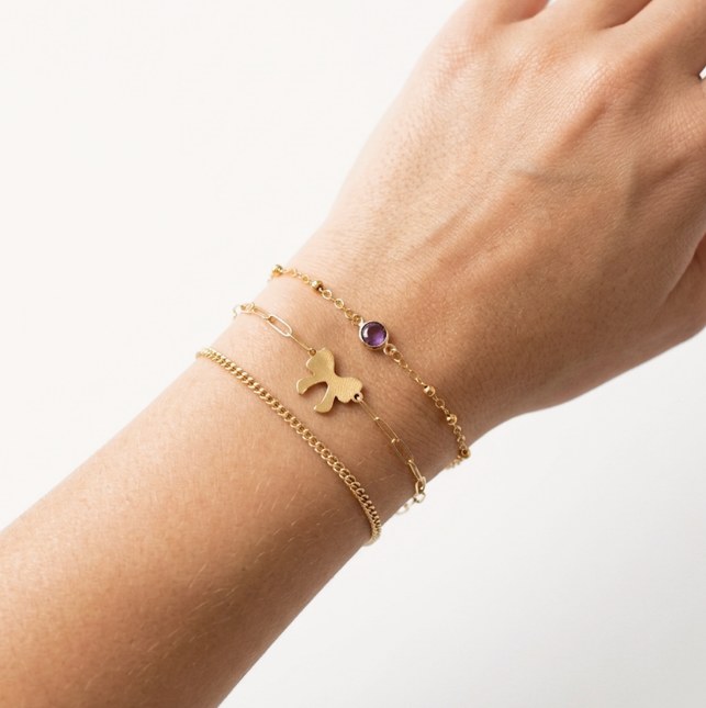 Gold bracelets welded on the wrist.